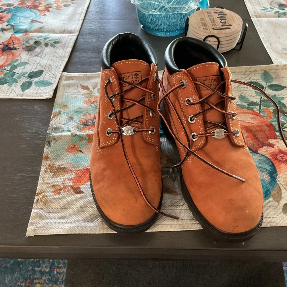 Timberland Women's Brown Leather Boots - Picture 2 of 5